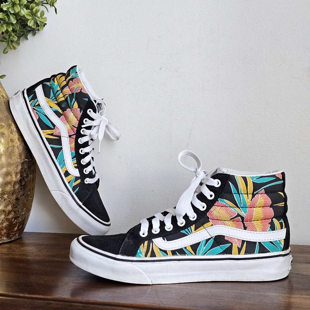 🌿 Vans Sk8-Hi Tropical Leaves High-Top Sneakers – Women’s 7